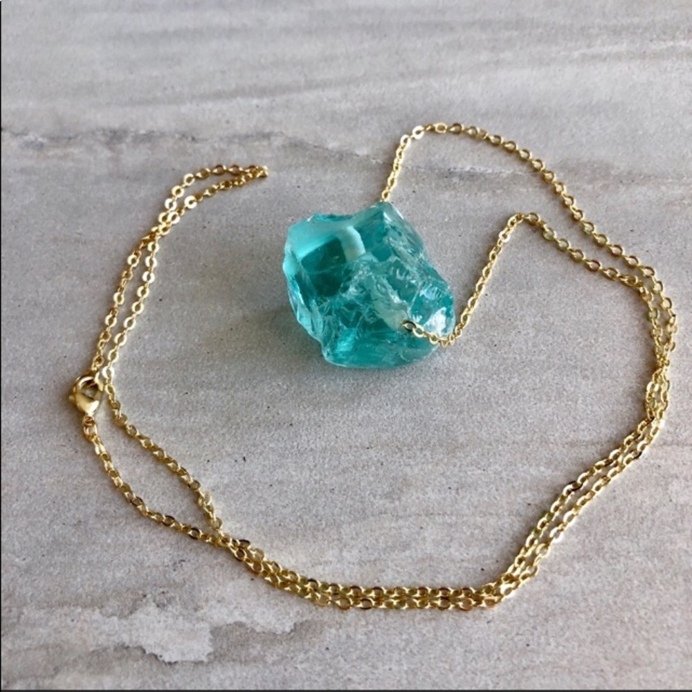🌟Raw Aquamarine Crystal w 14K Gold Plated Chain🌟 - Picture 4 of 6